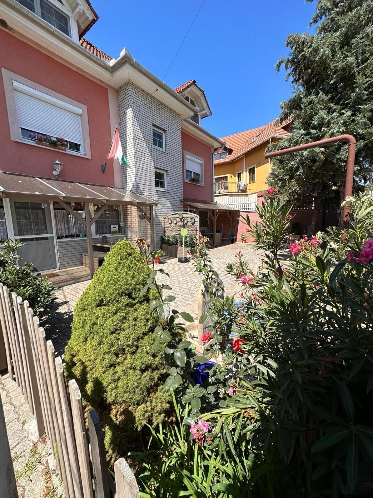 Bérc Apartman Egerszalók Extérieur photo