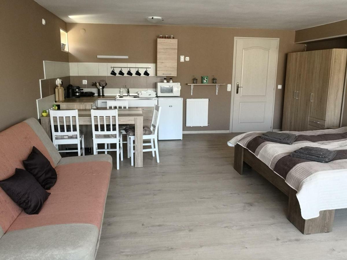 Bérc Apartman Egerszalók Extérieur photo
